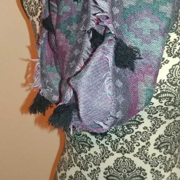 Tribal infinity scarf - Picture 3 of 8